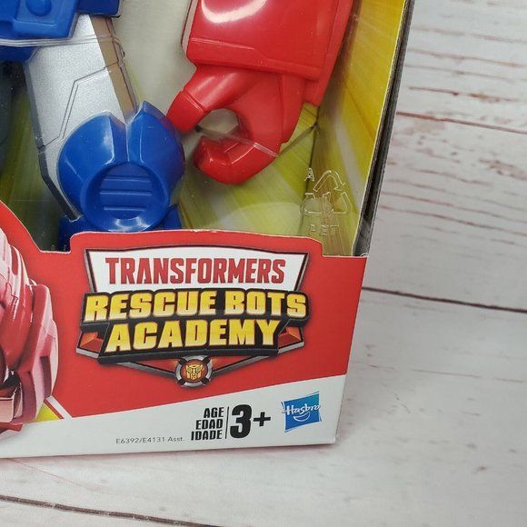 New Transformers Rescue Bots Academy Mega Mighties Optimus Prime Action Figure - Picture 3 of 12